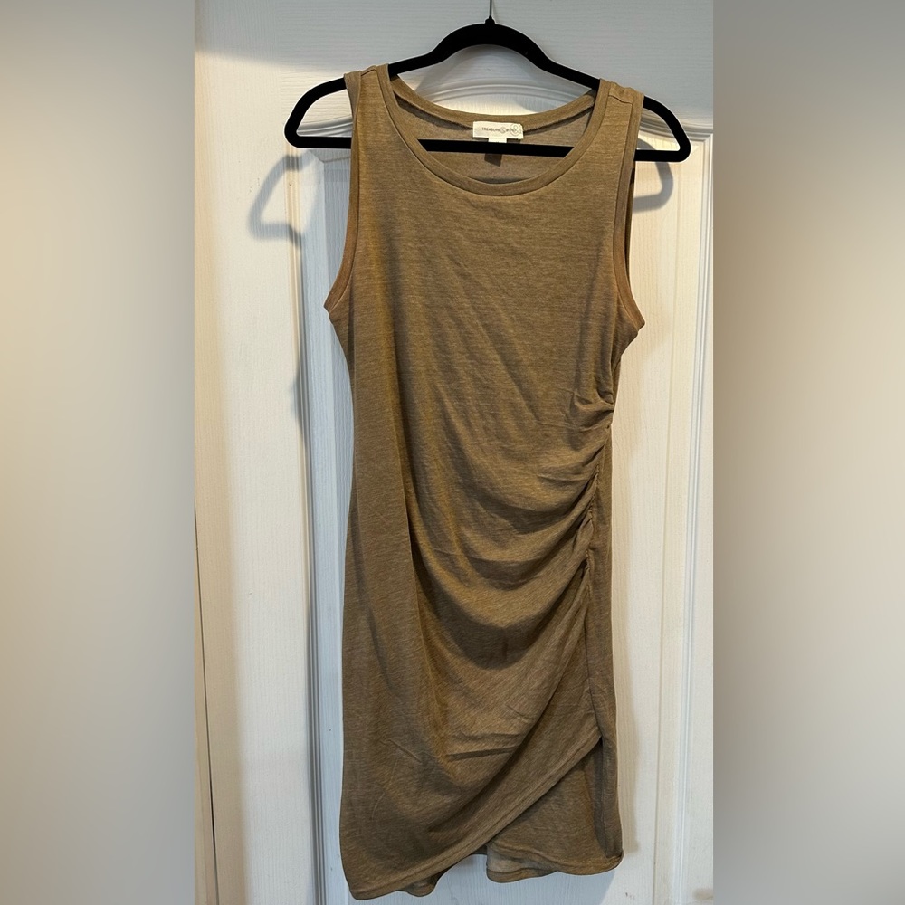 Treasure & Bond light brown dress. Size M.  Good condition.